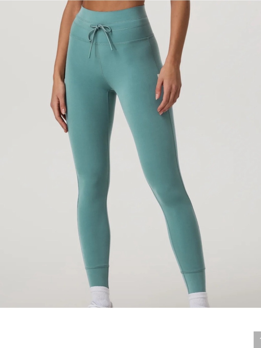 Vuori Women’s Daily Form Bluegrass Teal Blue Leggings Medium